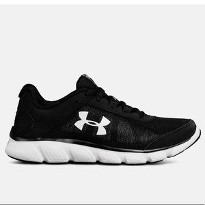 Women’s Under Armour Running Tennis Shoes NEW 9.5